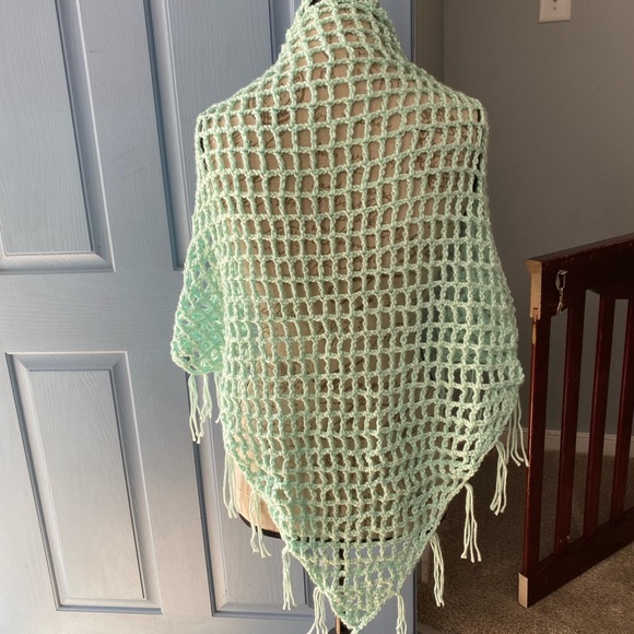 Handmade crochet mint green wrap shawl - Picture 6 of 6